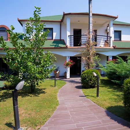 Guest House Panorama Aqualux With Free Parking Novi Sad Exterior photo