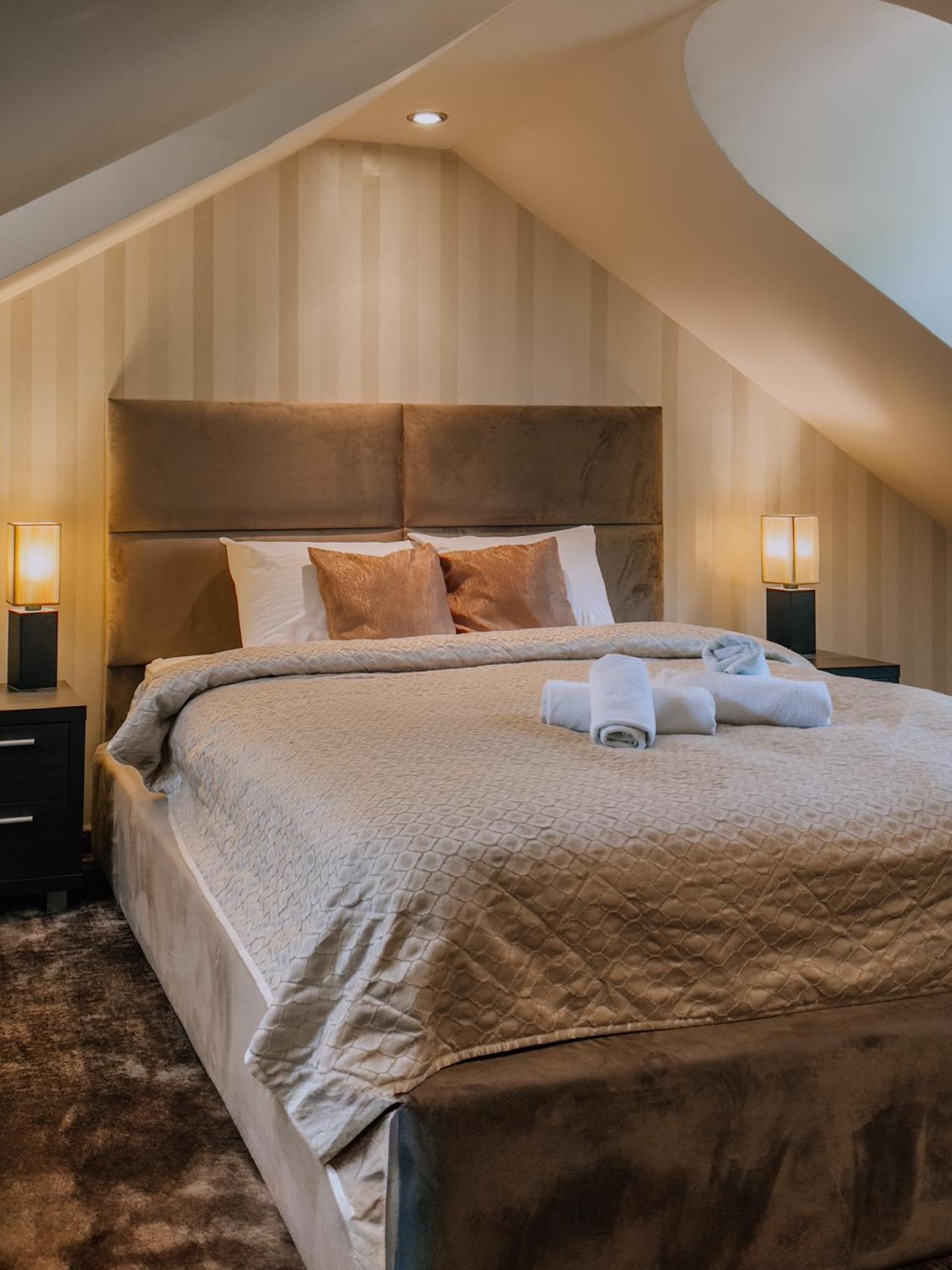 Guest House Panorama Aqualux With Free Parking Novi Sad Exterior photo